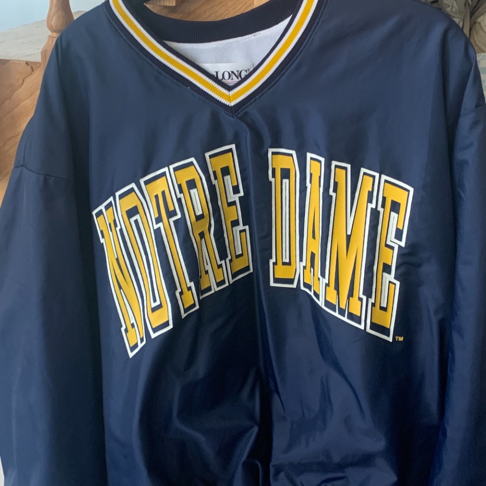 VINTAGE OVERSIZED NOTRE DAME UNIVERSITY SWEATSHIRT